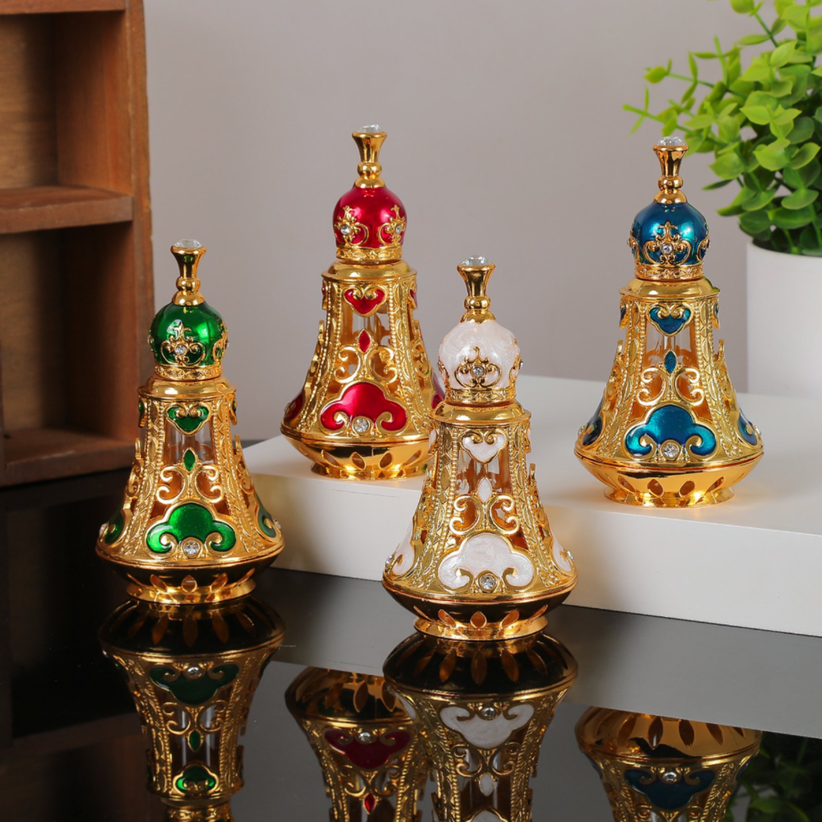 Ornate Perfume Bottle Faceted  - Home Decor Vintage reseña y precio