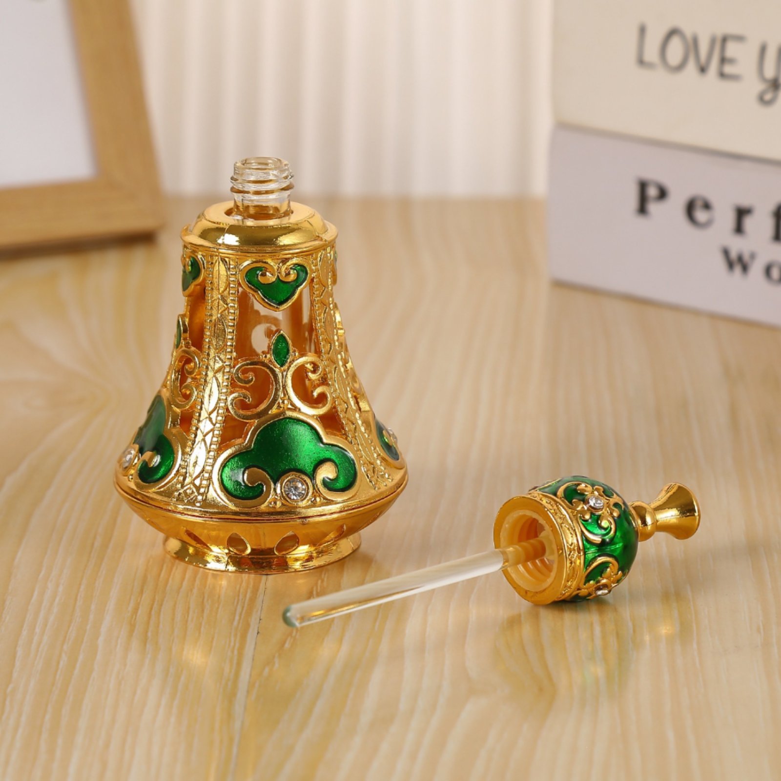 Ornate Perfume Bottle Faceted  - Home Decor Vintage reseña y precio