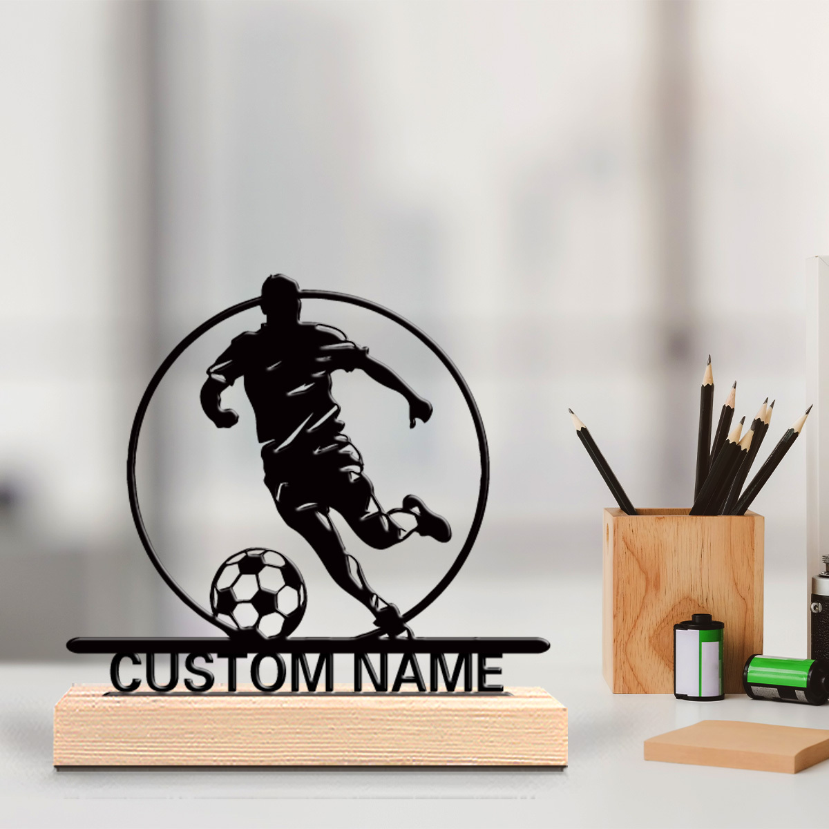 Custom Soccer Player Metal Sta - Home Decor Names reseña y precio