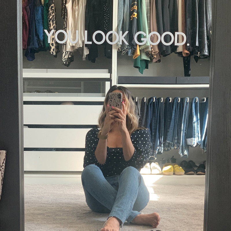 You Look Good Mirror Wall Stic - Home Decor Vinyl Flooring reseña y precio